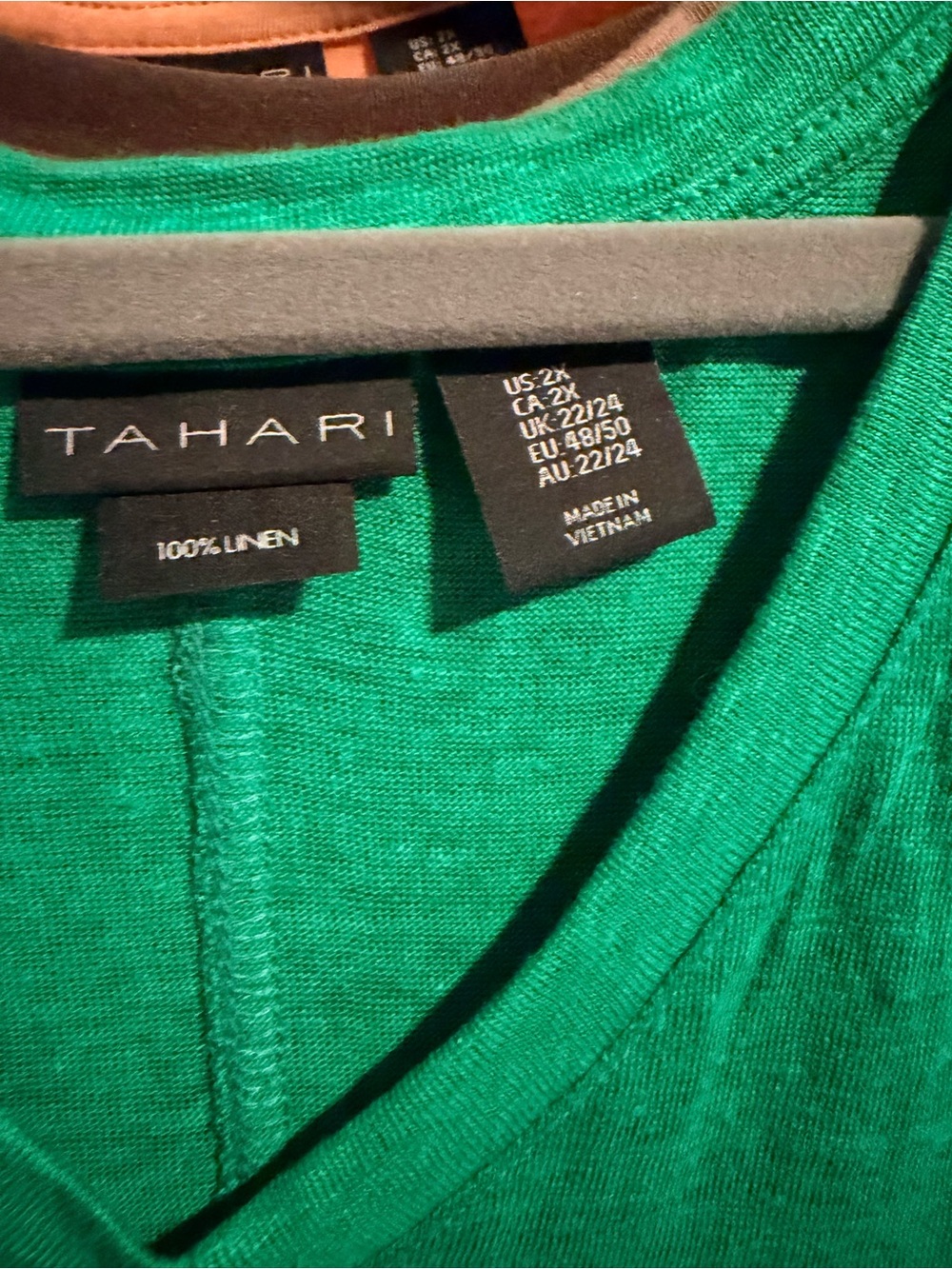 T Tahari Emerald Green V-Neck Linen Top